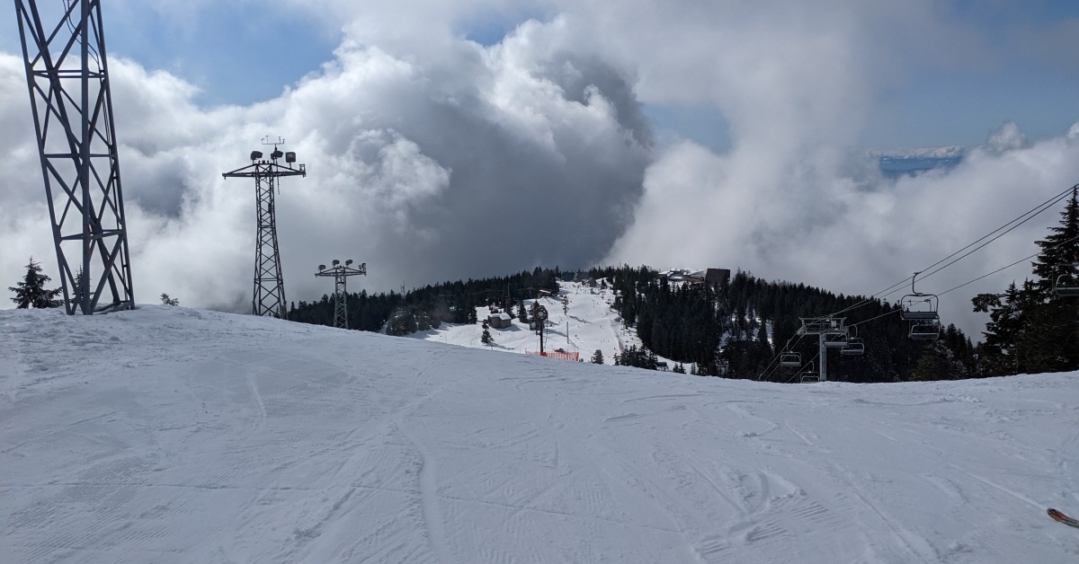 2022-03-04 Grouse mountain snow report