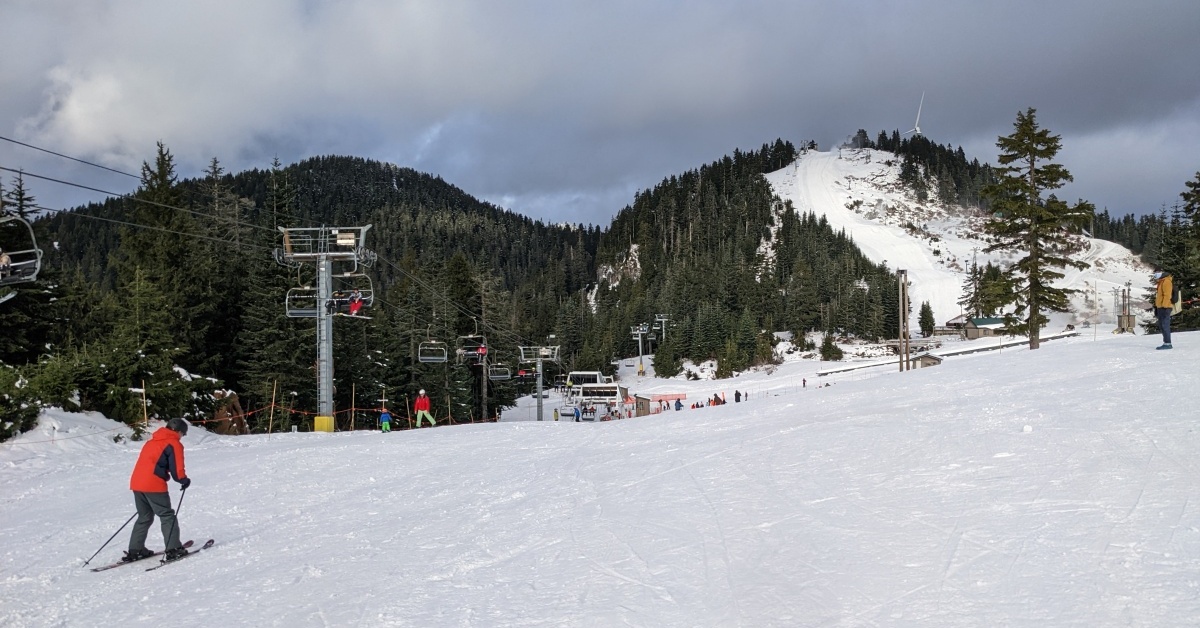 2021-12-08 Grouse mountain snow report