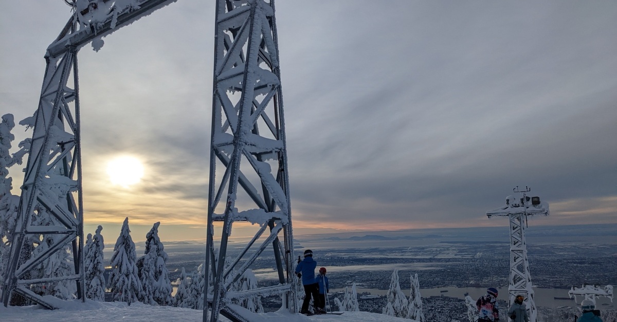 2021-12-28 Grouse mountain snow report