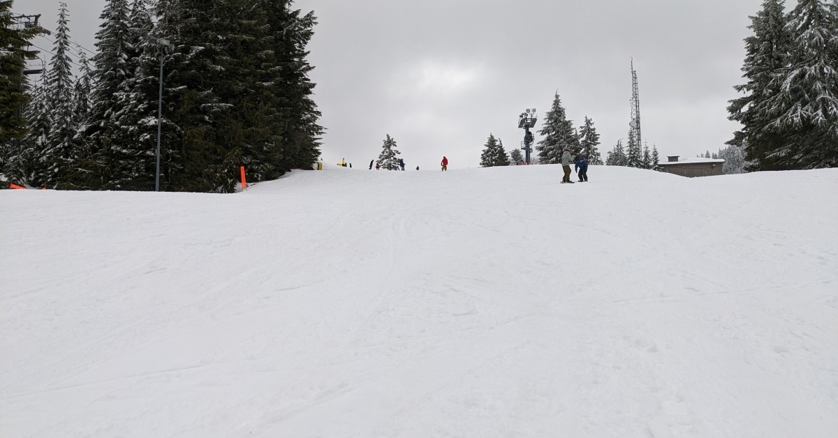 2022-05-13 Grouse mountain snow report