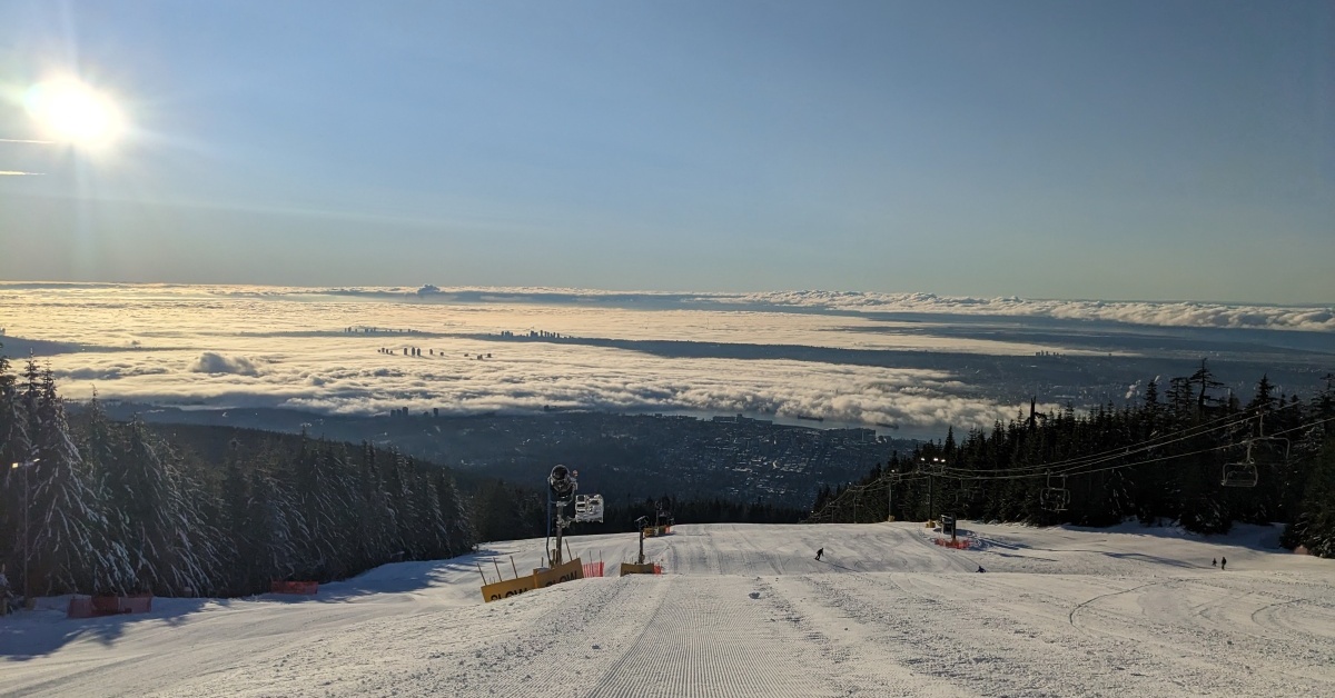 2022-12-12 Grouse mountain snow report