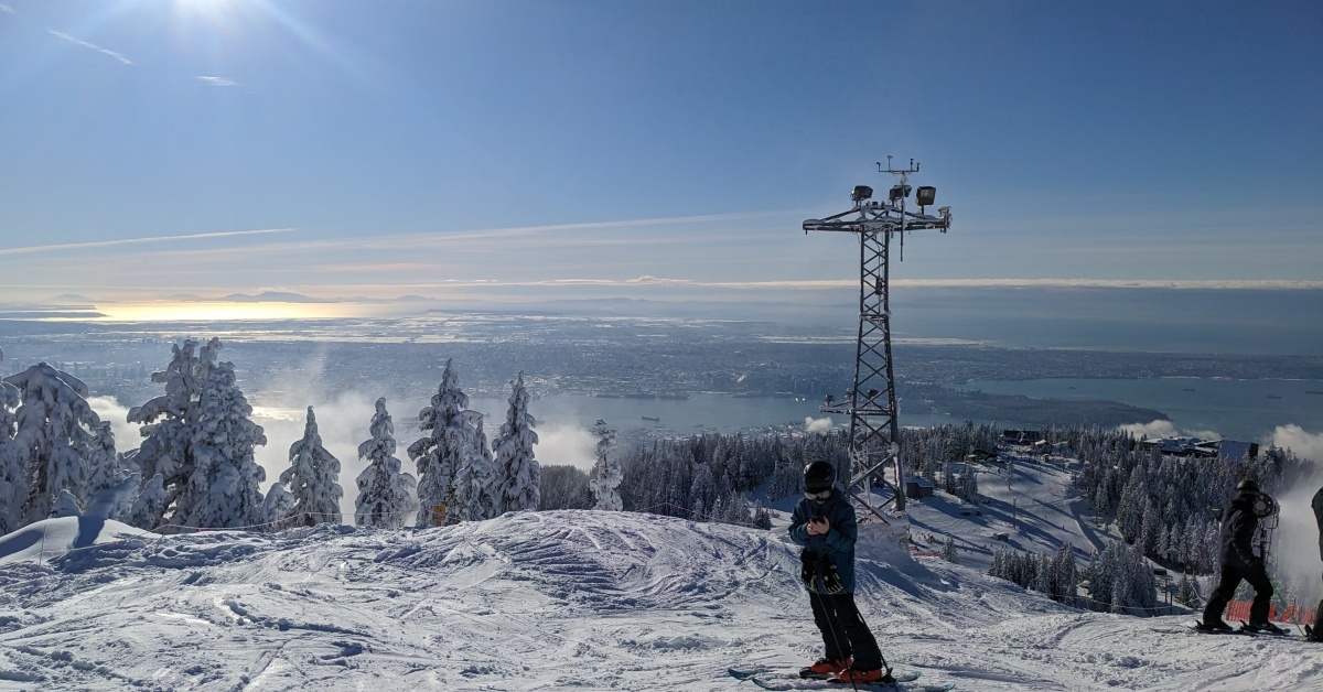 2022-12-21 Grouse mountain snow report