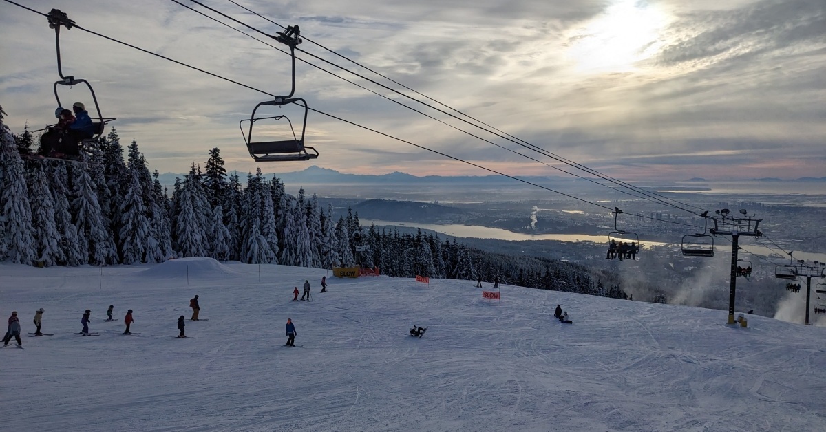 2022-12-22 Grouse mountain snow report