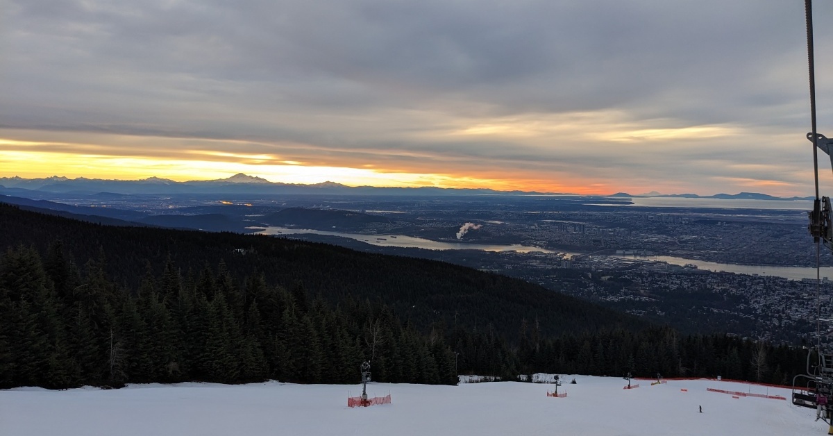 2023-01-02 Grouse mountain snow report