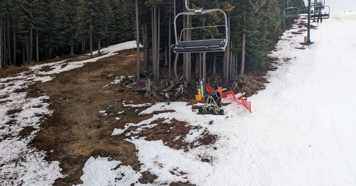 2023-01-11 Grouse mountain snow report