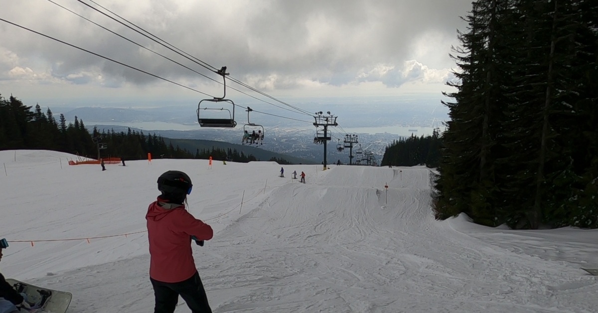 2023-04-14 Grouse mountain snow report